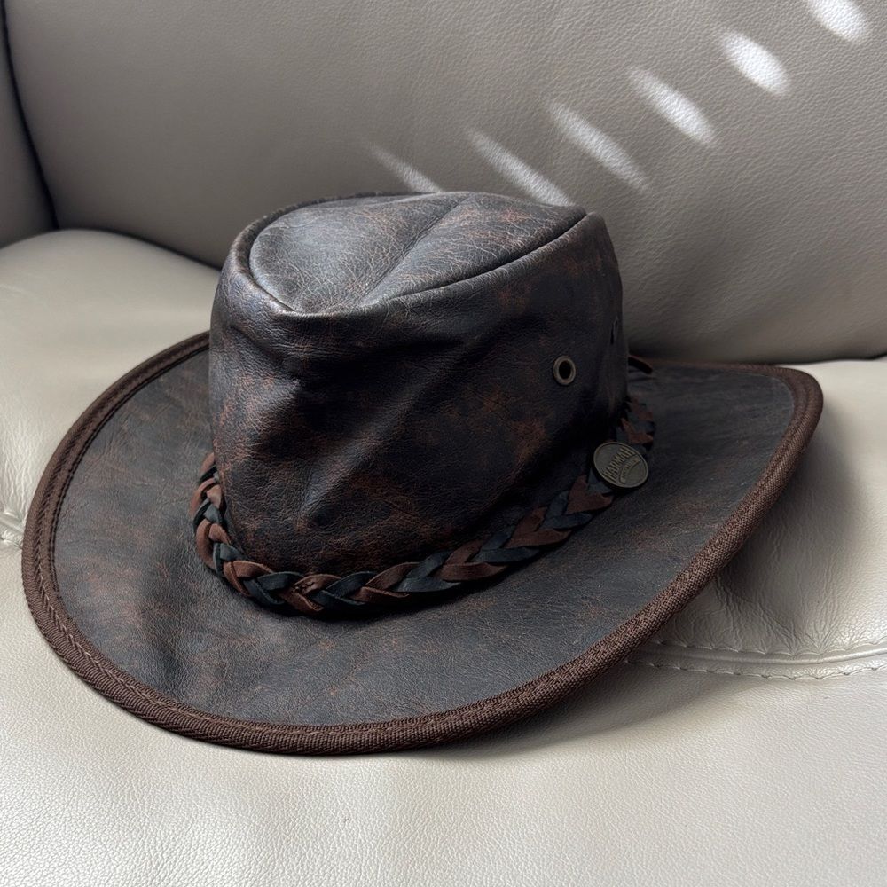 Barmah Crackle Kangaroo Leather Squashy hat.